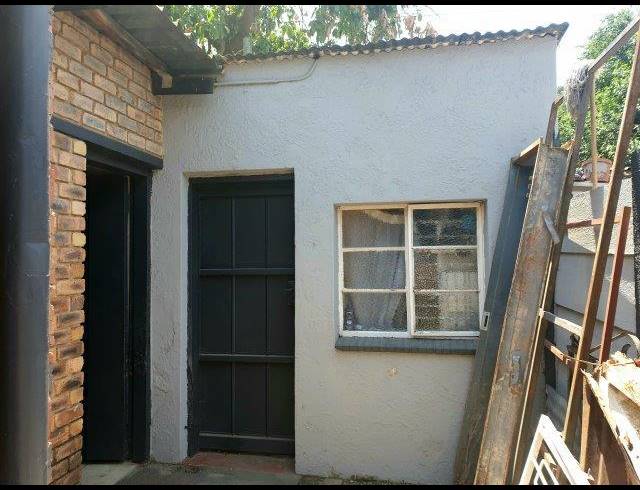498M² BUSINESS FOR SALE IN BOKSBURG NORTH